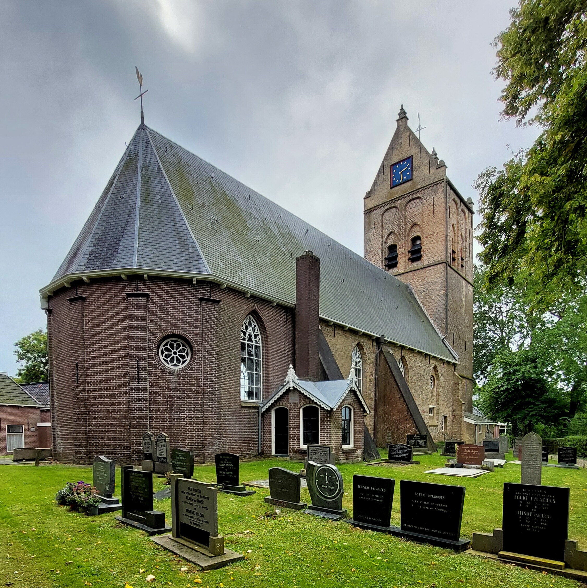 Het kerkhof bij de kerk van Spannum